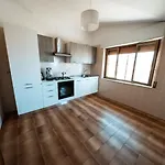 5 Stars - Sea Front