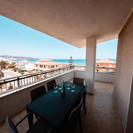 5 Stars - Sea Front